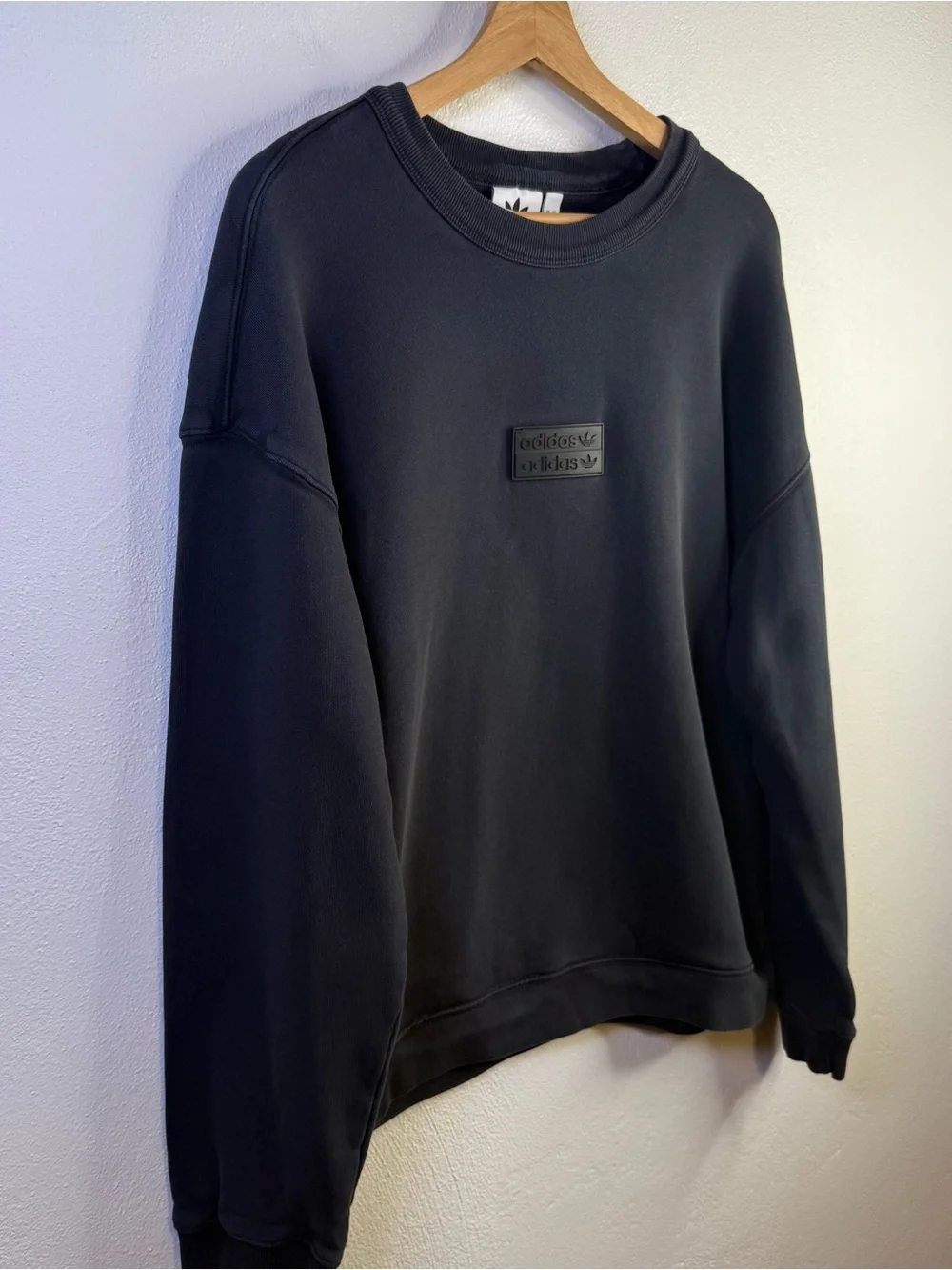 Adidas R.Y.V. Silicone Double Linear Badge Crew Sweatshirt Men’s Size Small